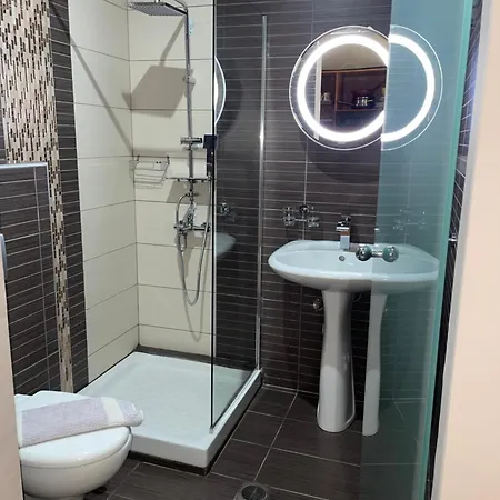 Family House Emerald Апартаменты Лименария