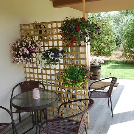 Family House Emerald * Лименария