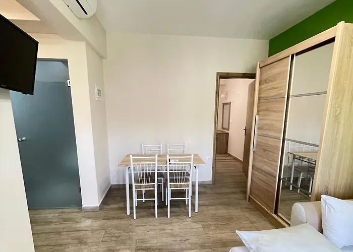 Family House Emerald *